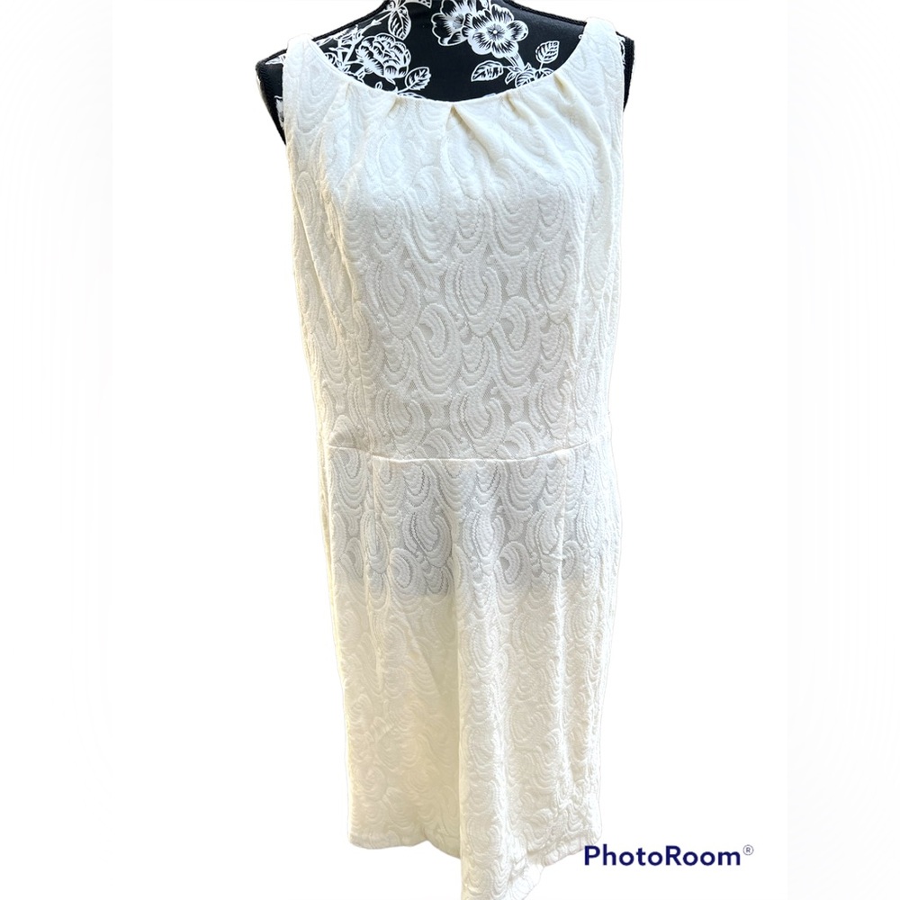 White patterned dress- beautiful winter white